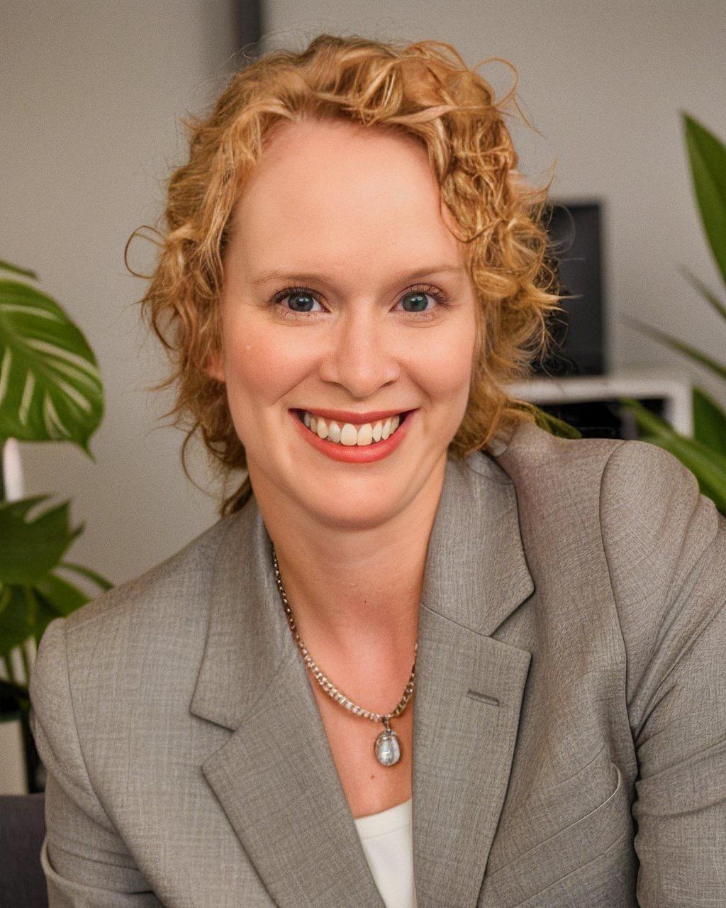 Erlynne Massie
